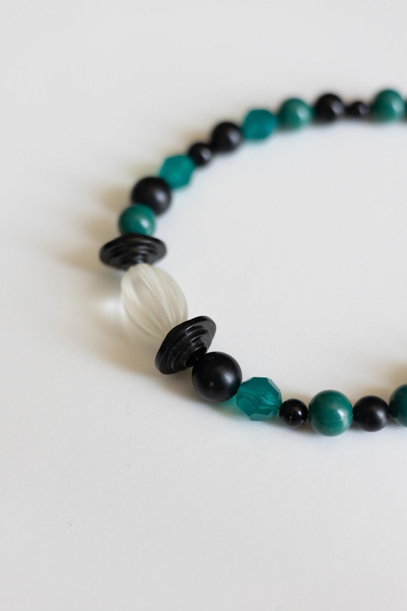 Collier Équilibre Noir - Maison Zélie