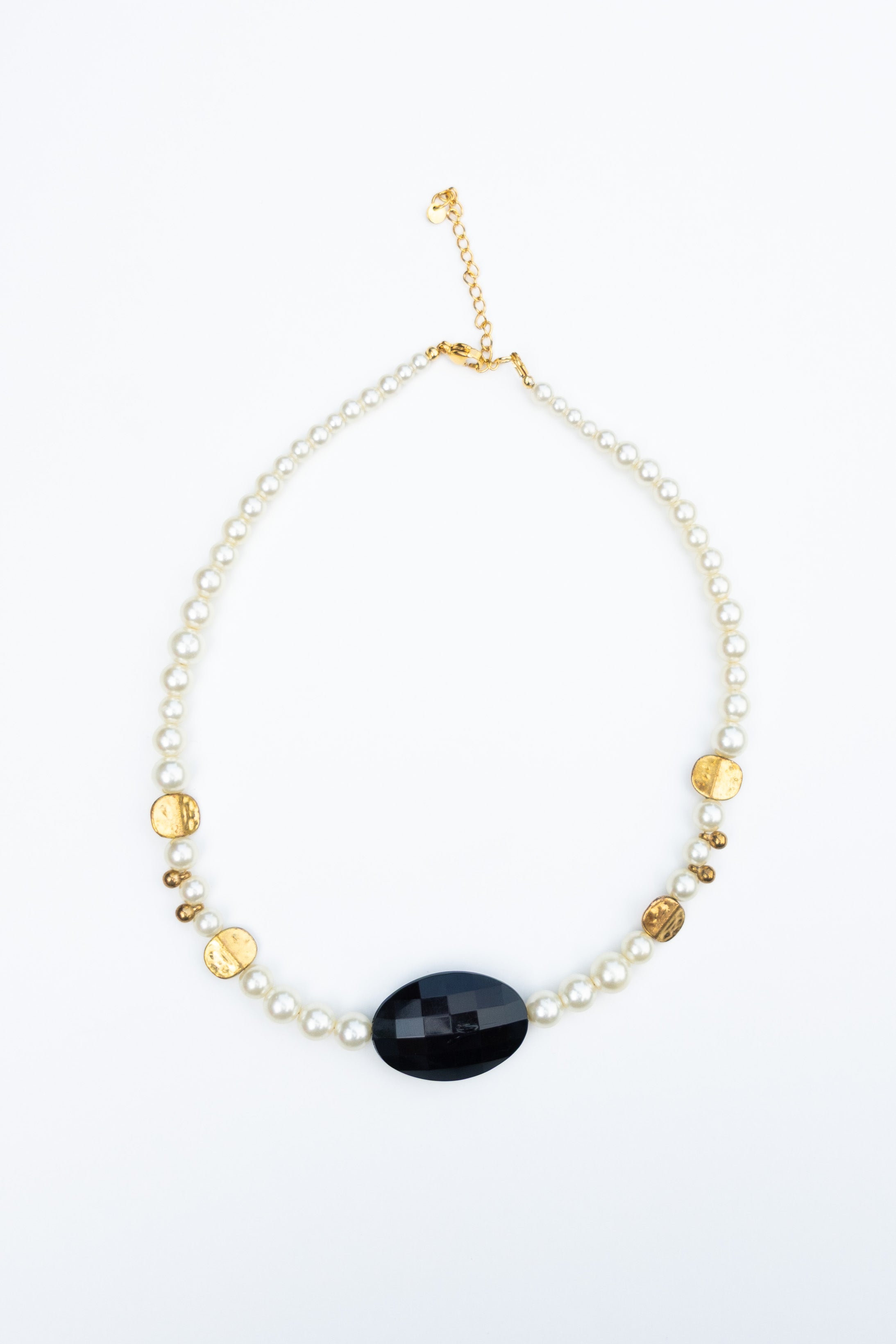 Collier upcyclé en perles Nuit baroque