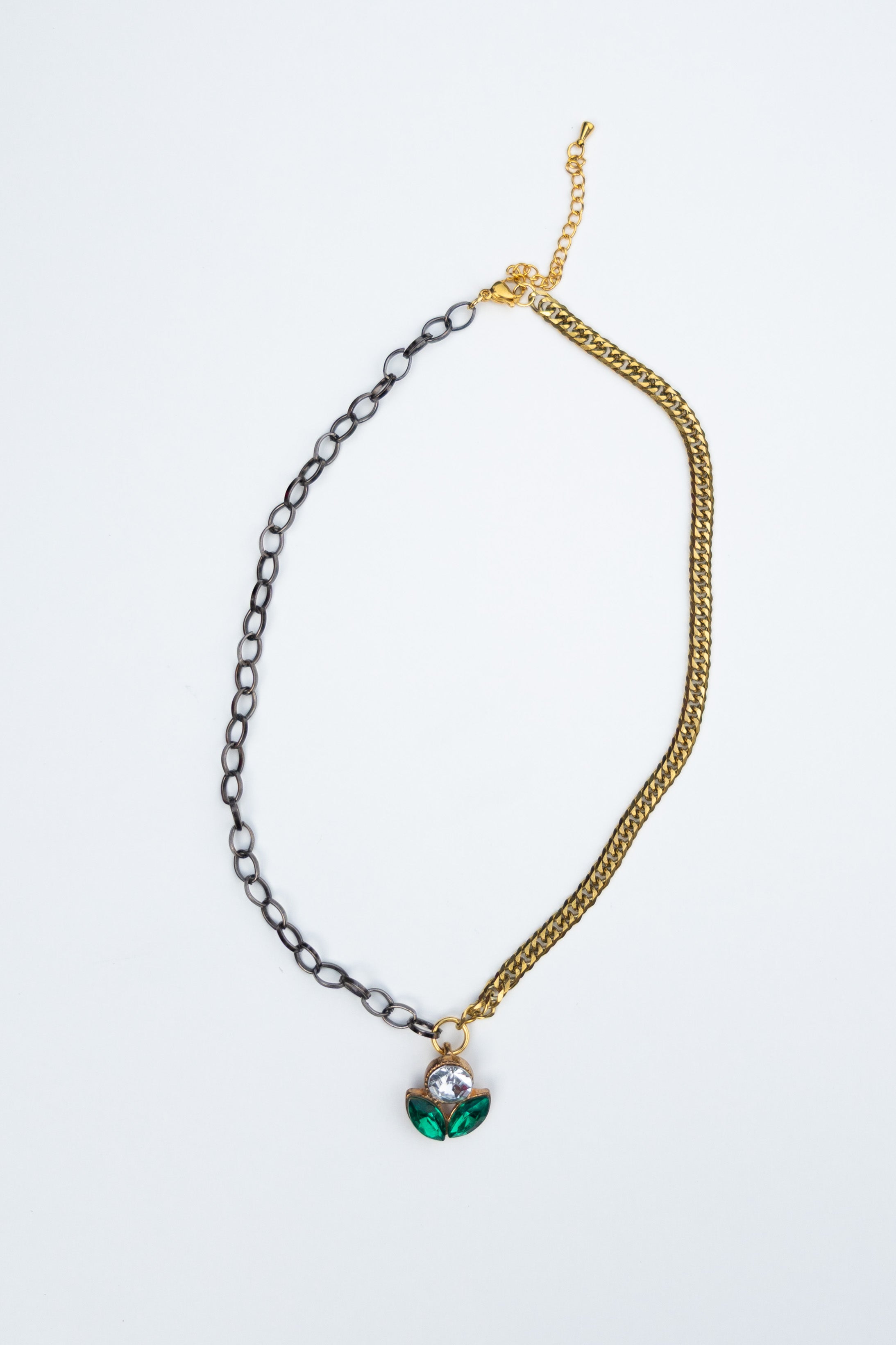 Collier upcyclé chaîne Feuille précieuse