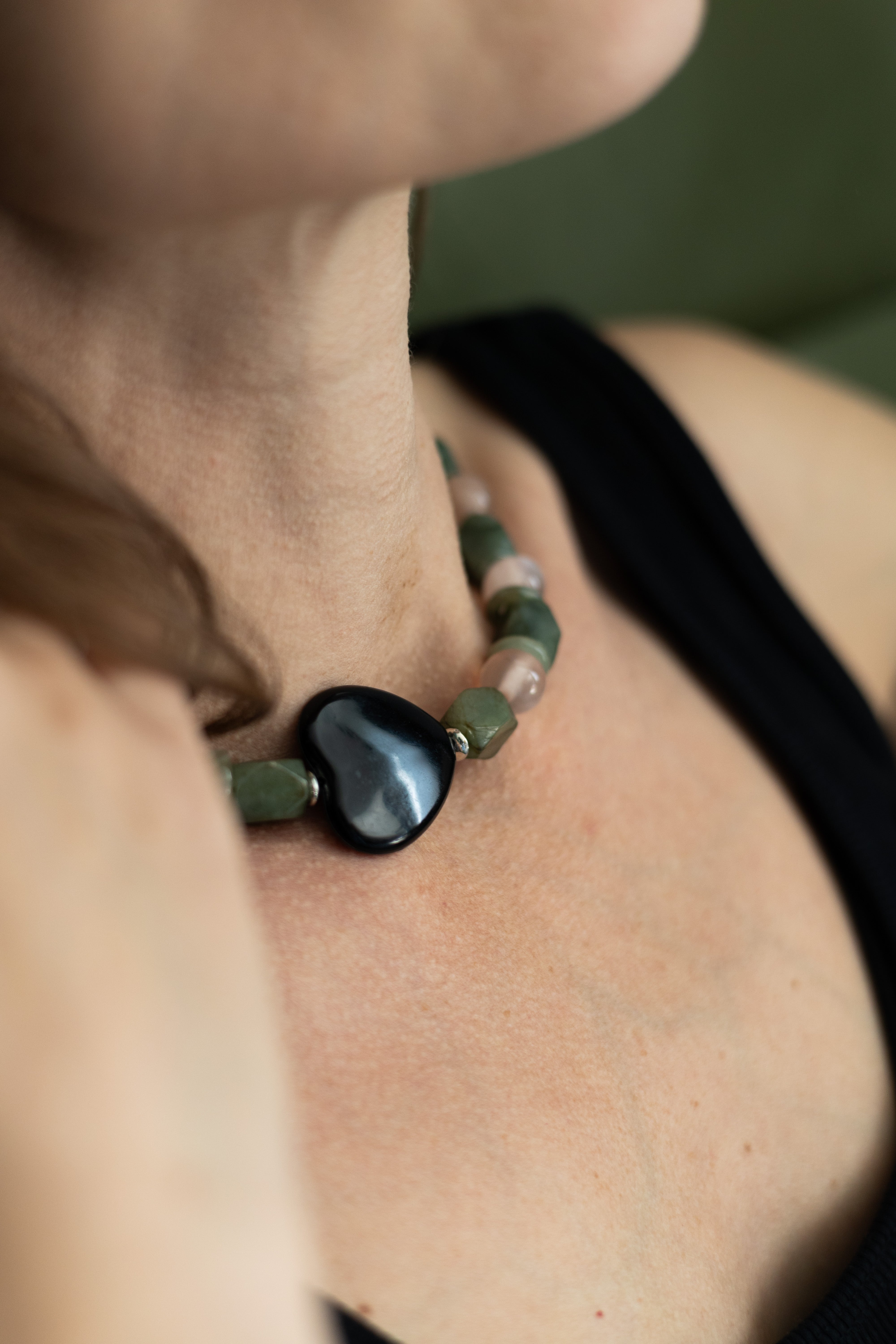 Collier upcyclé en perles Cœur Serein