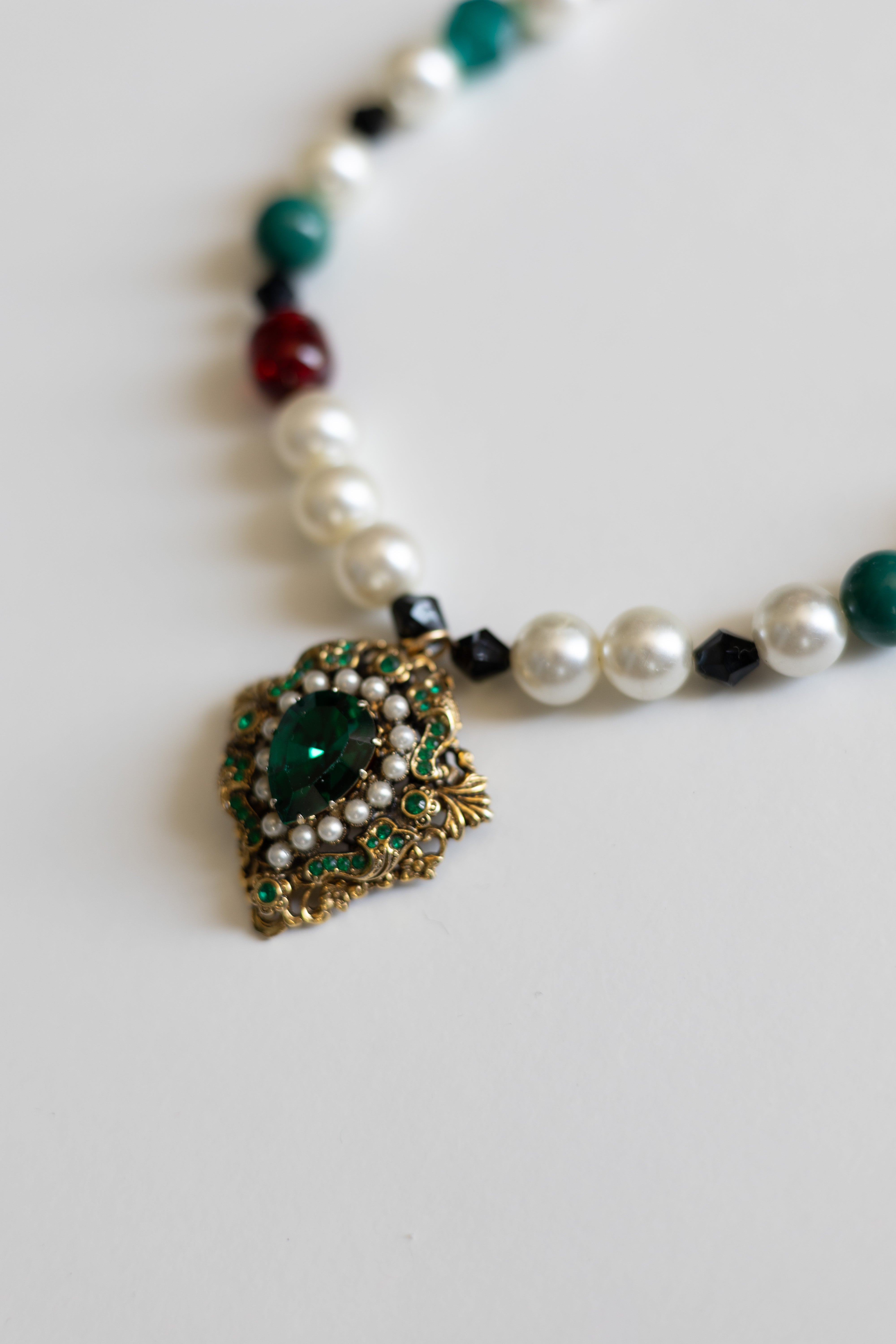 Collier Reine d’Émeraude