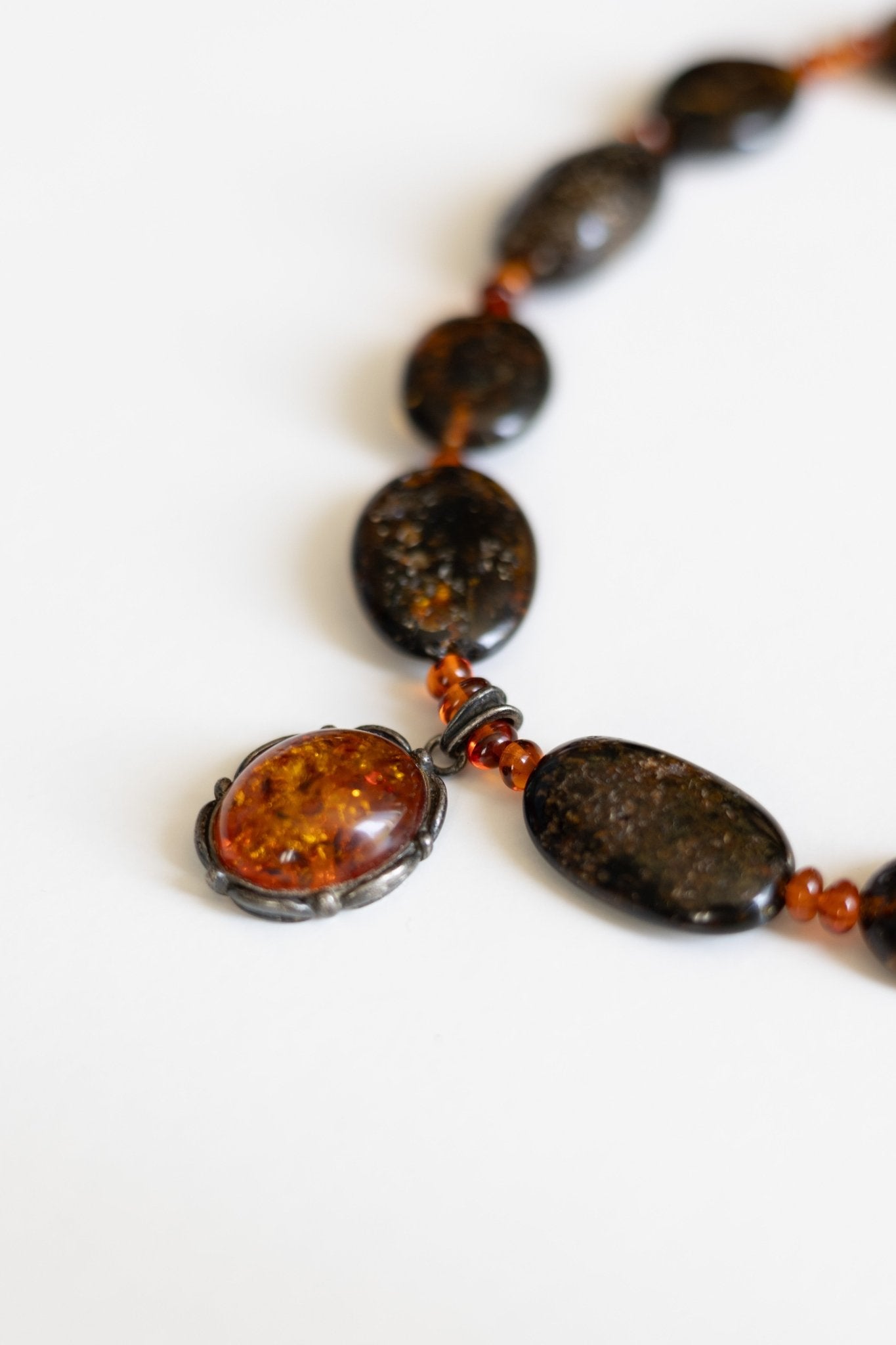 Collier Ambre Fossile - Maison Zélie