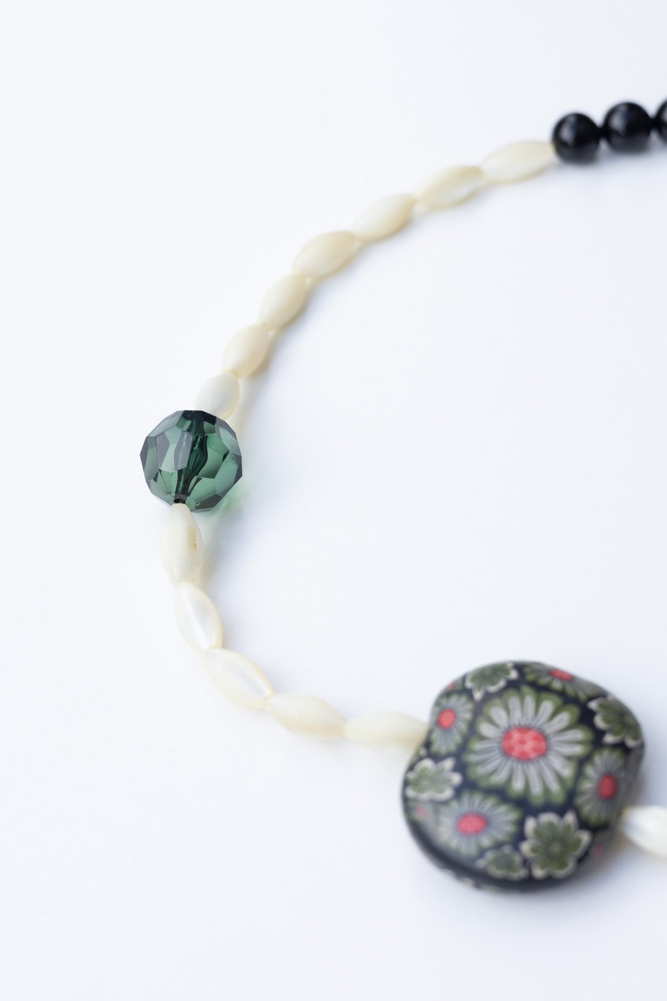 Collier en perles Marguerite Noire - Maison Zélie