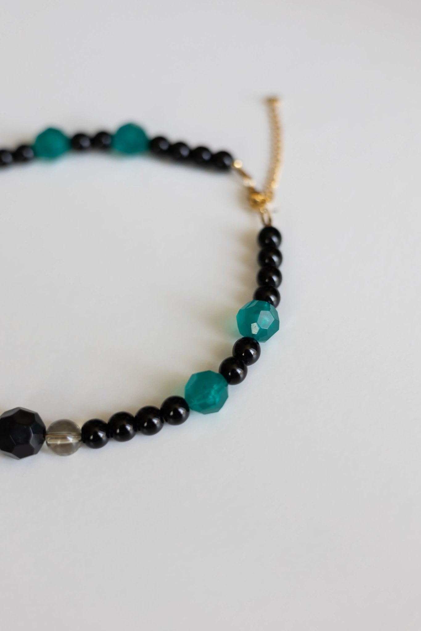 Collier Noir Émeraude - Maison Zélie