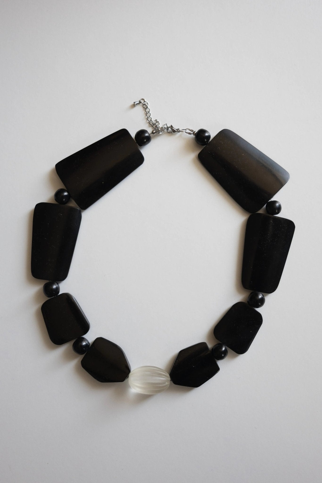 Collier Noir Sculpture - Maison Zélie