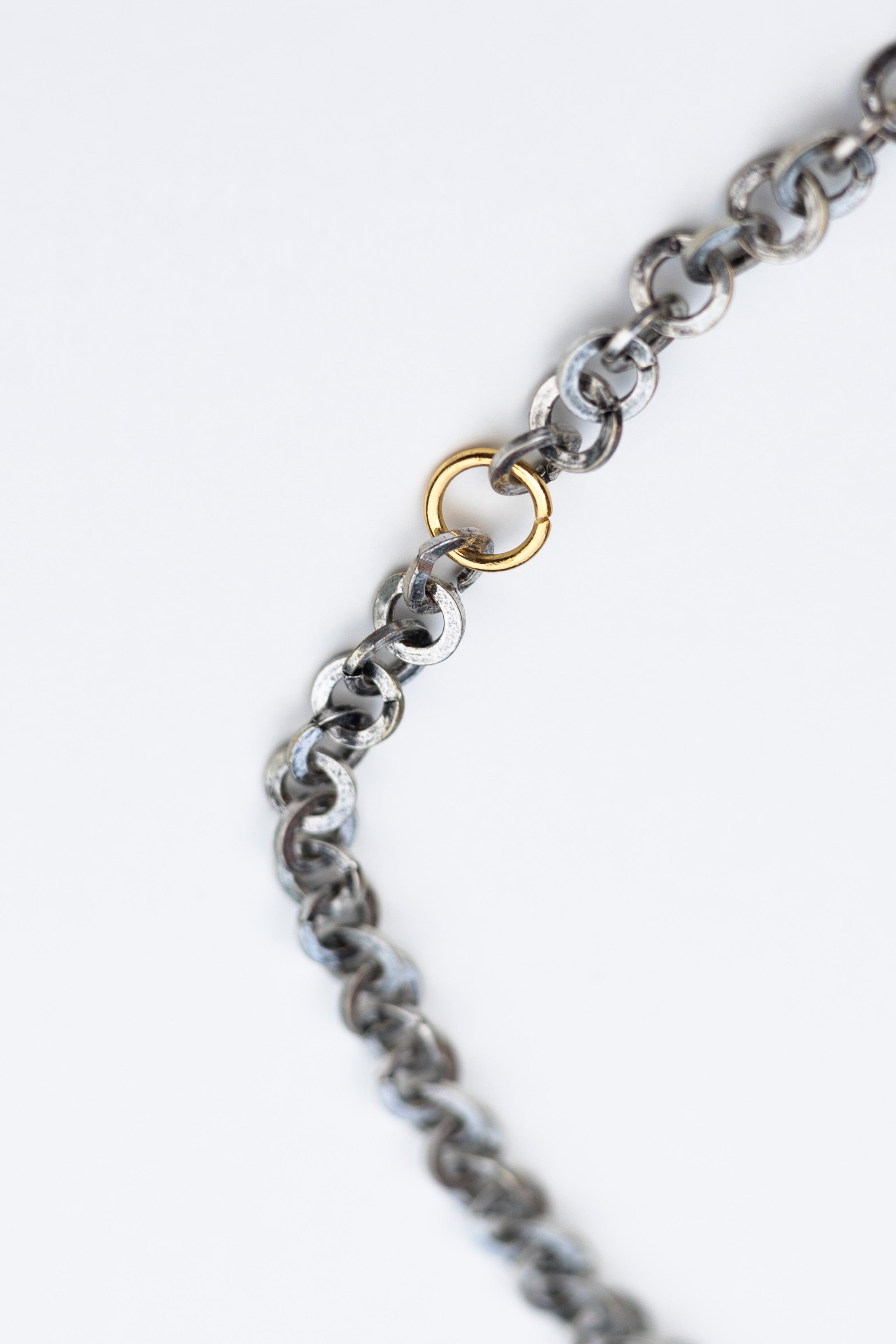 Collier upcyclé chaîne Amour Barbelé