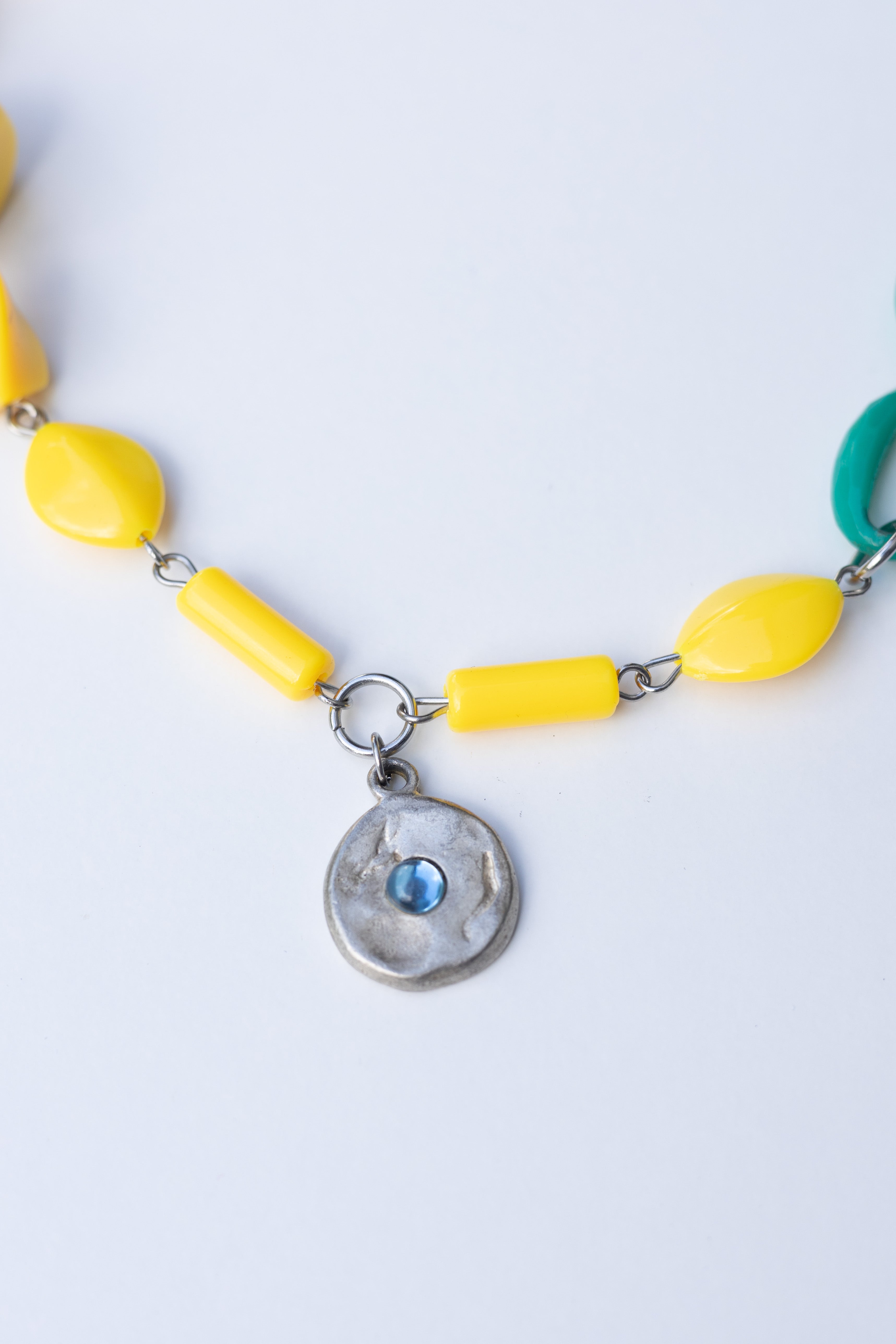 Collier Médaillon Jaune & Vert Menthe