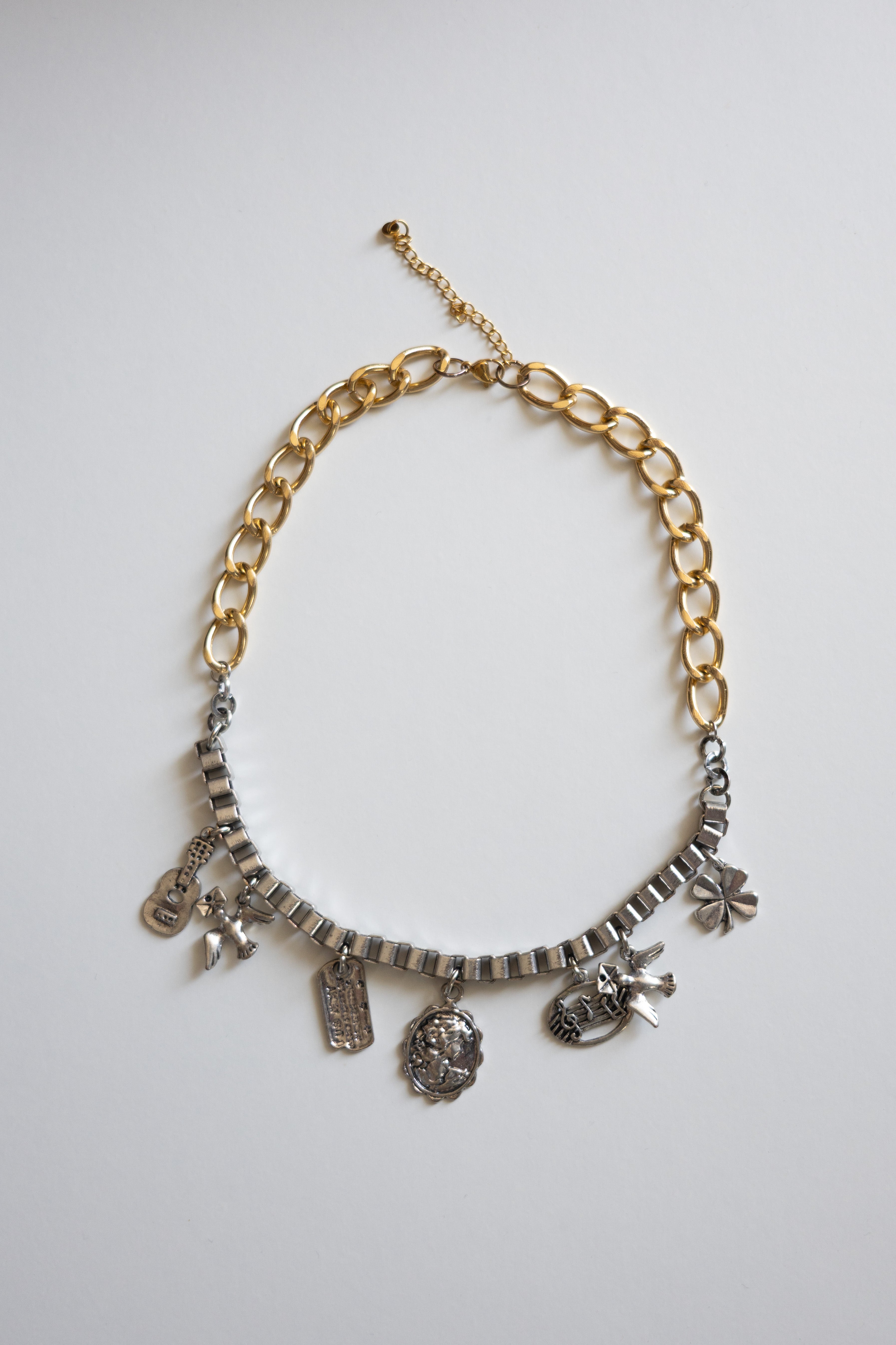 Collier Grigri d’Acier